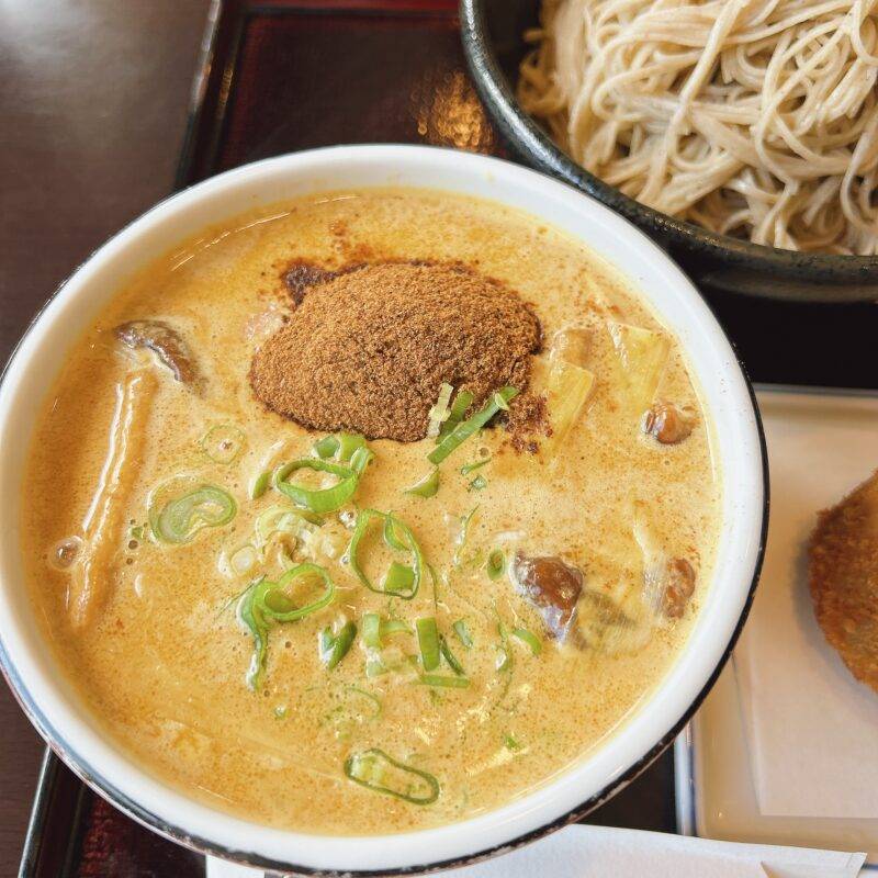 神奈川県葉山『手打そば 風の姿』そば 蕎麦 蕎麦屋 そば屋 おすすめ soba 日刊水と蕎麦 soba-aqua メニュー「カレーせいろ ライスコロッケ添え」