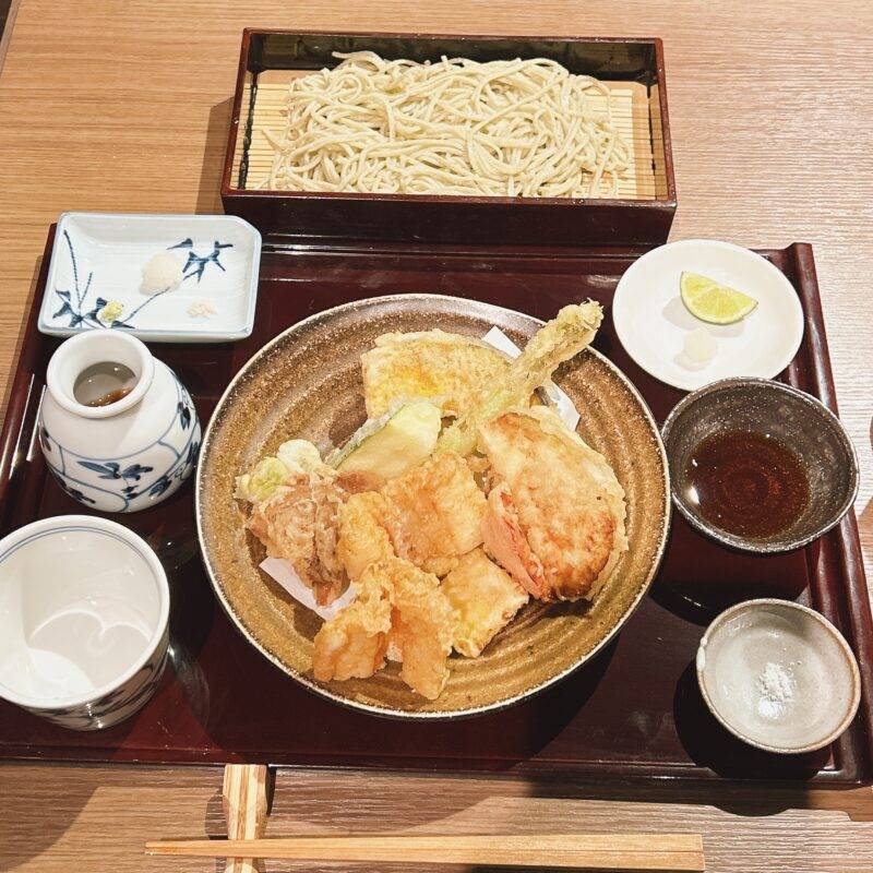 東京都原宿『竹ノ下そば』そば 蕎麦 蕎麦屋 そば屋 おすすめ soba 日刊水と蕎麦 soba-aqua メニュー「穴子と夏野菜の天ぷらせいろ」