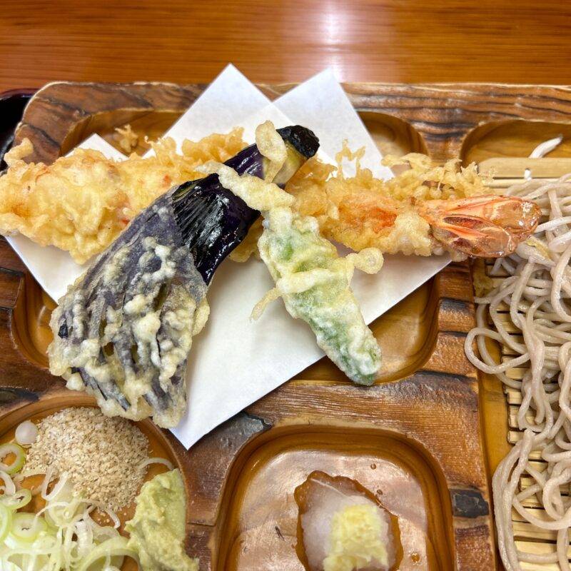 埼玉県大宮『そば処 鈴喜庵』（すずきあん）そば 蕎麦 蕎麦屋 そば屋 おすすめ soba 日刊水と蕎麦 soba-aqua メニュー「天ざる」