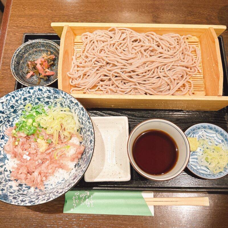 東京都渋谷『そば酒房 笹陣 渋谷店』そば 蕎麦 蕎麦屋 そば屋 おすすめ soba 日刊水と蕎麦 soba-aqua メニュー「おすすめセット アジのたたき丼とお蕎麦」