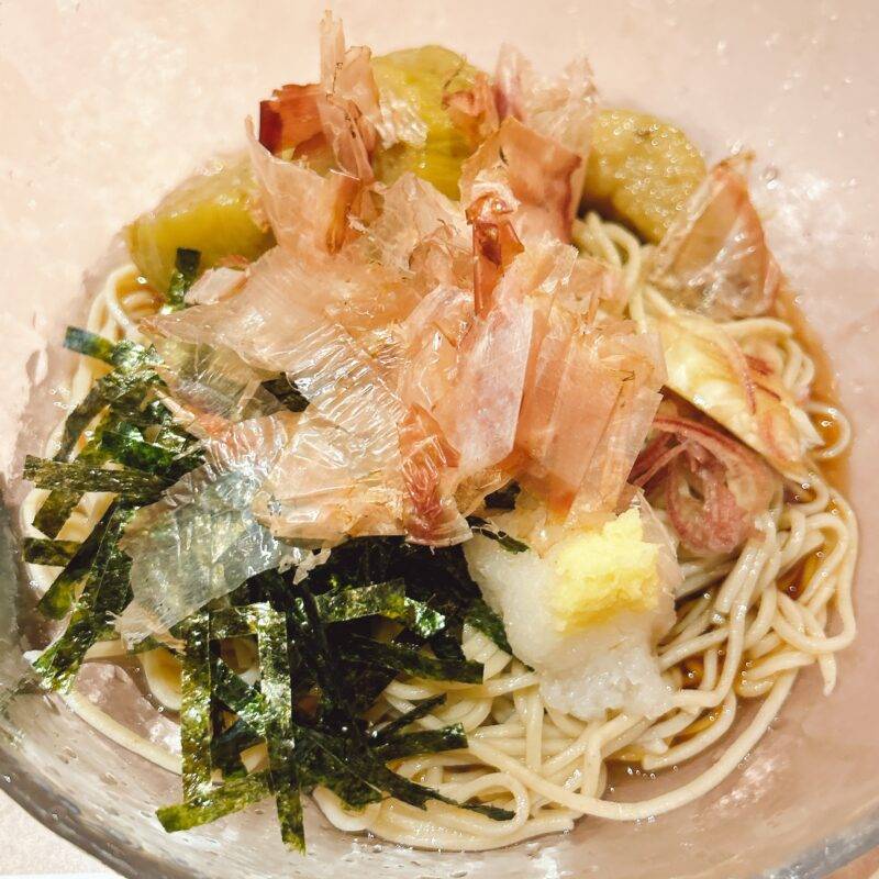 東京都日本橋『居酒屋・そば処 きよ川』そば 蕎麦 蕎麦屋 そば屋 おすすめ soba 日刊水と蕎麦 soba-aqua メニュー「茄子の煮浸しそば」