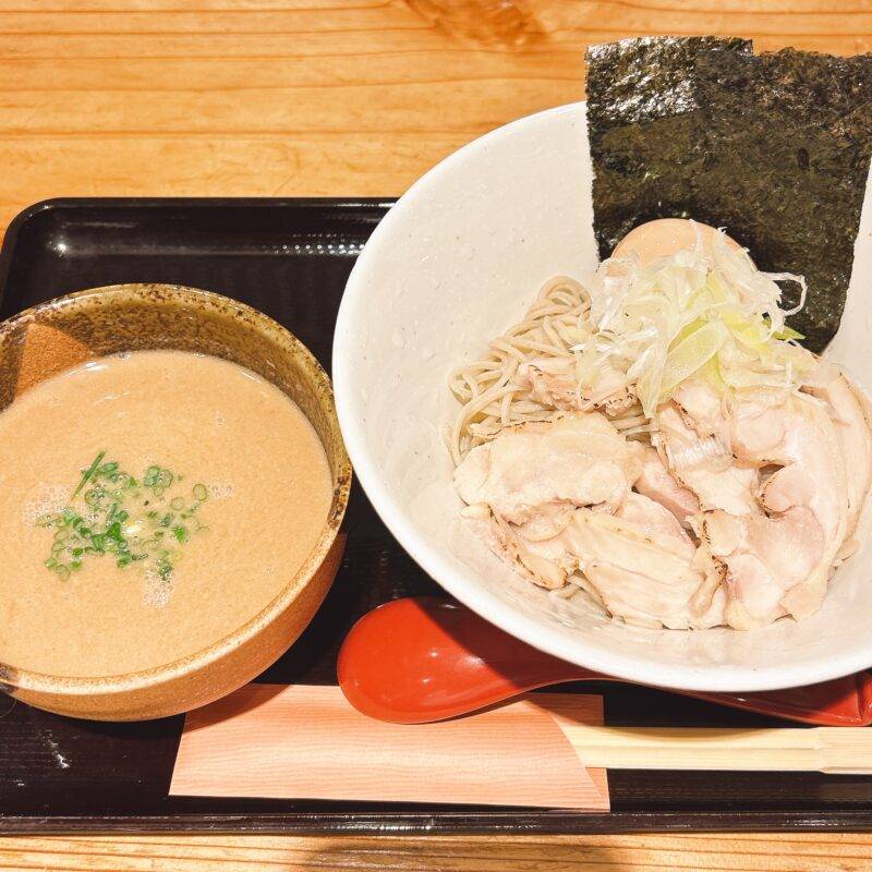 東京都銀座『銀座 道しるべ』そば 蕎麦 蕎麦屋 そば屋 おすすめ soba 日刊水と蕎麦 soba-aqua メニュー「味玉入り濃厚鶏つけ蕎麦」