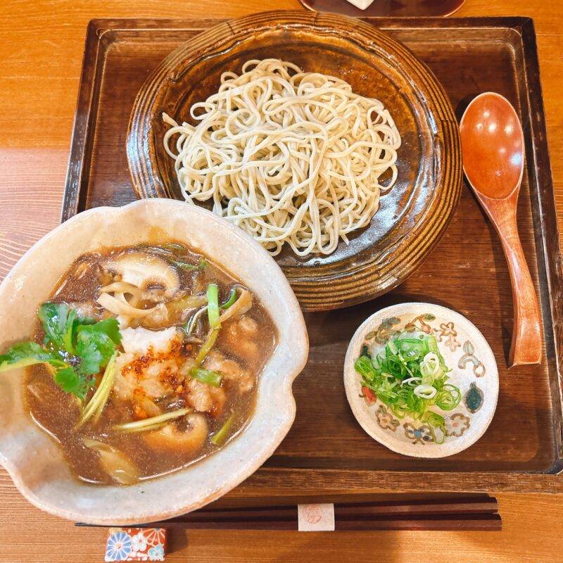 そば 蕎麦 蕎麦屋 そば屋 おすすめ soba 日刊水と蕎麦 soba-aqua メニュー東京都向島『蕎麦割烹 ながの』「旨辛‼堀切クラフト辣油 かすみ鴨と根ゼリの南蛮セイロ」