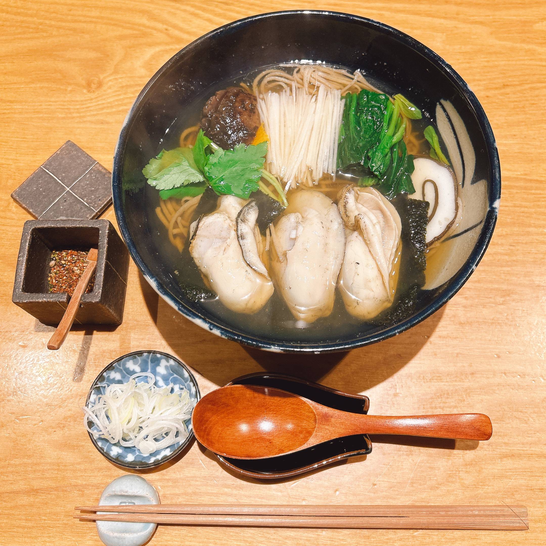 そば 蕎麦 蕎麦屋 そば屋 おすすめ soba 日刊水と蕎麦 soba-aqua メニュー東京都神楽坂『石臼挽き手打 蕎楽亭』きょうらくてい「牡蠣」