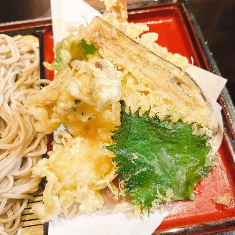 そば 蕎麦 蕎麦屋 そば屋 おすすめ soba 日刊水と蕎麦 soba-aqua メニュー東京都新中野『手打ち麺家 志喜千庵』（しきちあん）「本日のランチ 大海老の天せいろ」