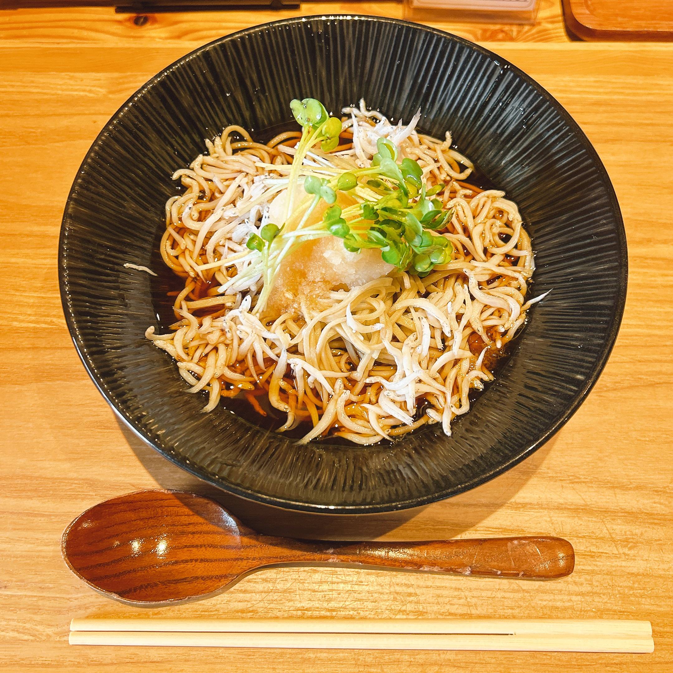 そば 蕎麦 蕎麦屋 そば屋 おすすめ soba 日刊水と蕎麦 soba-aqua メニュー東京都板橋『十音 手打ち十割蕎麦と和食』（といろ）「淡路産釜揚げしらすおろしのぶっかけそば」