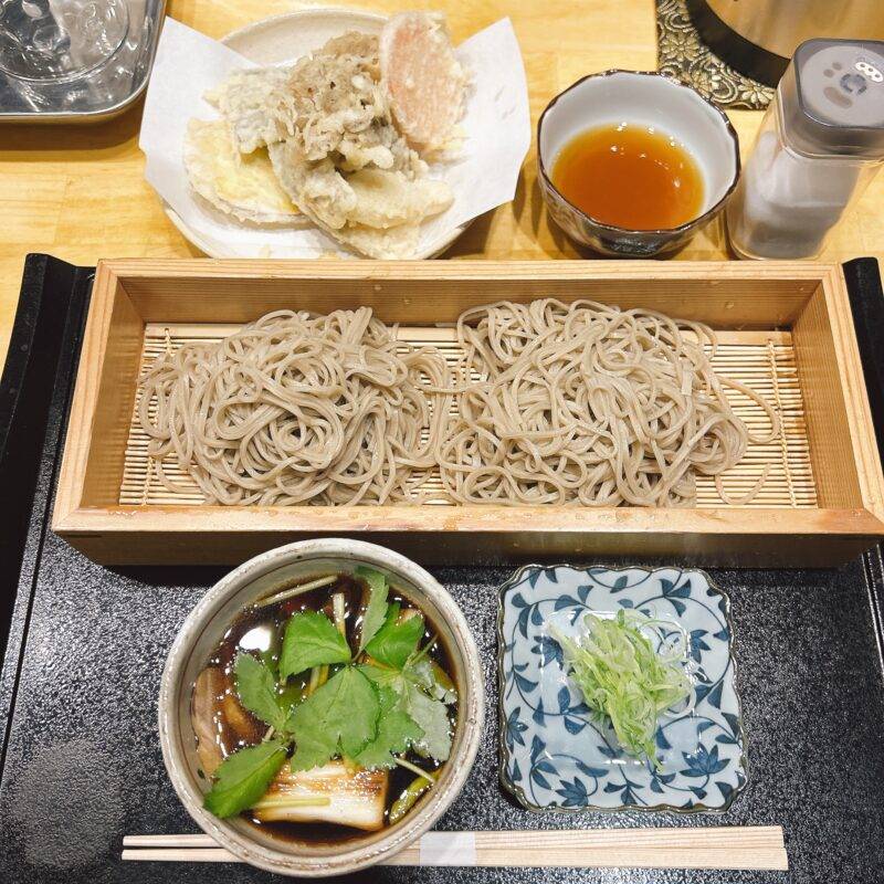 そば 蕎麦 蕎麦屋 そば屋 おすすめ soba 日刊水と蕎麦 soba-aqua メニュー 東京都北綾瀬『そば亭 丸十』「鴨ネギせいろ 奈川在来種 十割そば」「野菜天ぷら ハーフ」